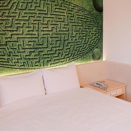Kiwi-Taichung Station Branch 1 Hotell Eksteriør bilde