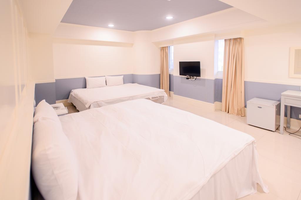 Kiwi-Taichung Station Branch 1 Hotell Eksteriør bilde