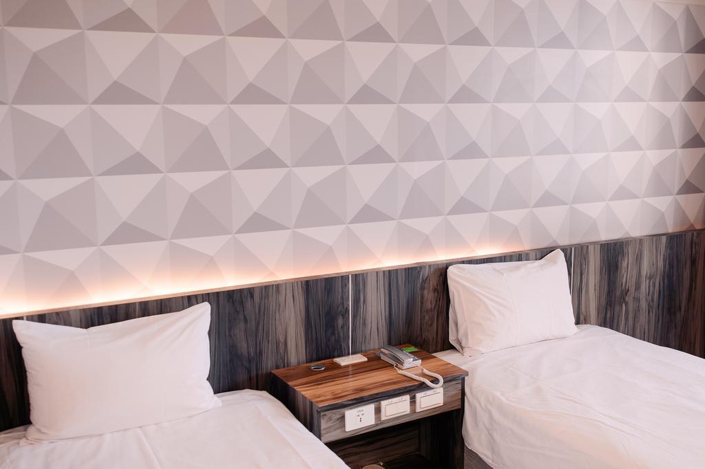Kiwi-Taichung Station Branch 1 Hotell Eksteriør bilde