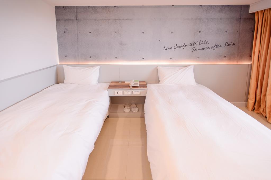 Kiwi-Taichung Station Branch 1 Hotell Eksteriør bilde
