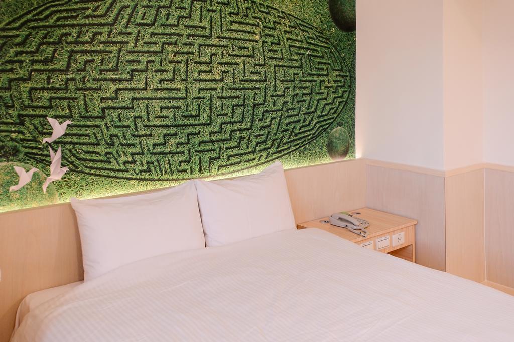 Kiwi-Taichung Station Branch 1 Hotell Eksteriør bilde