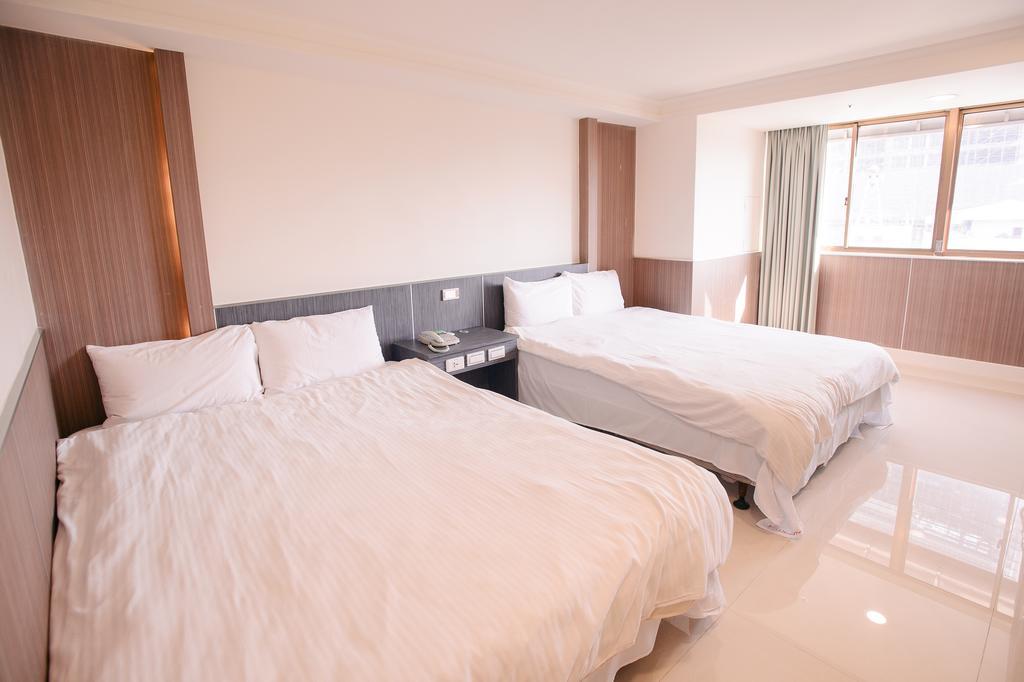 Kiwi-Taichung Station Branch 1 Hotell Eksteriør bilde
